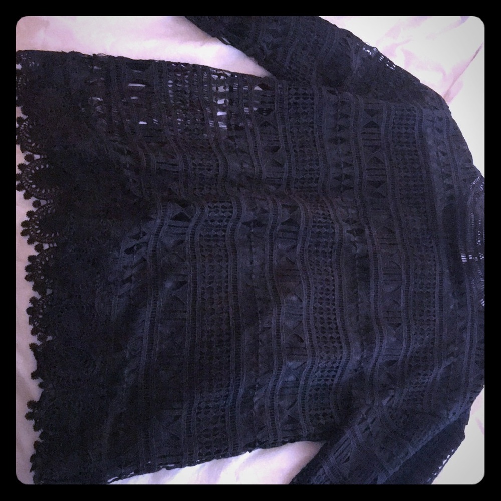 English Factory size Small Black lace shirt